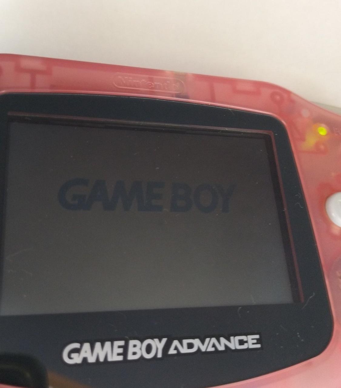 中央に黒点あります