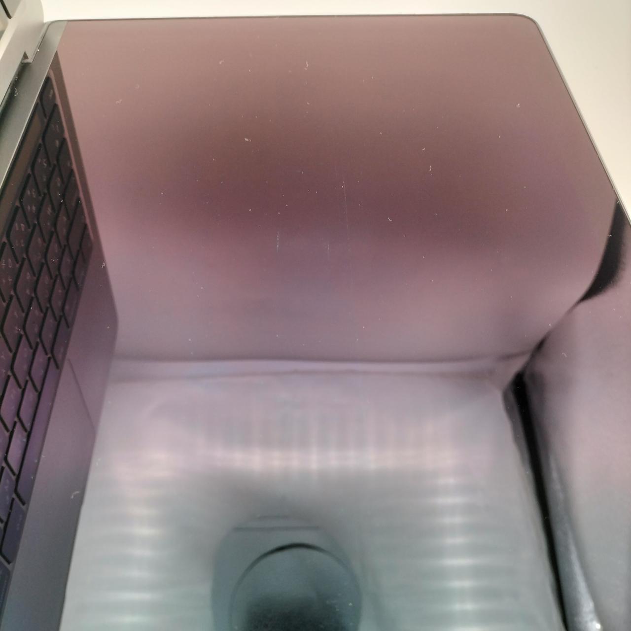 画面に細かなキズあり