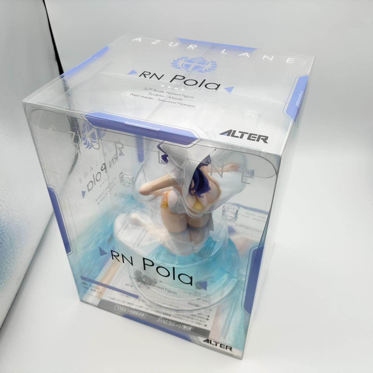 箱全体に白い擦れあり