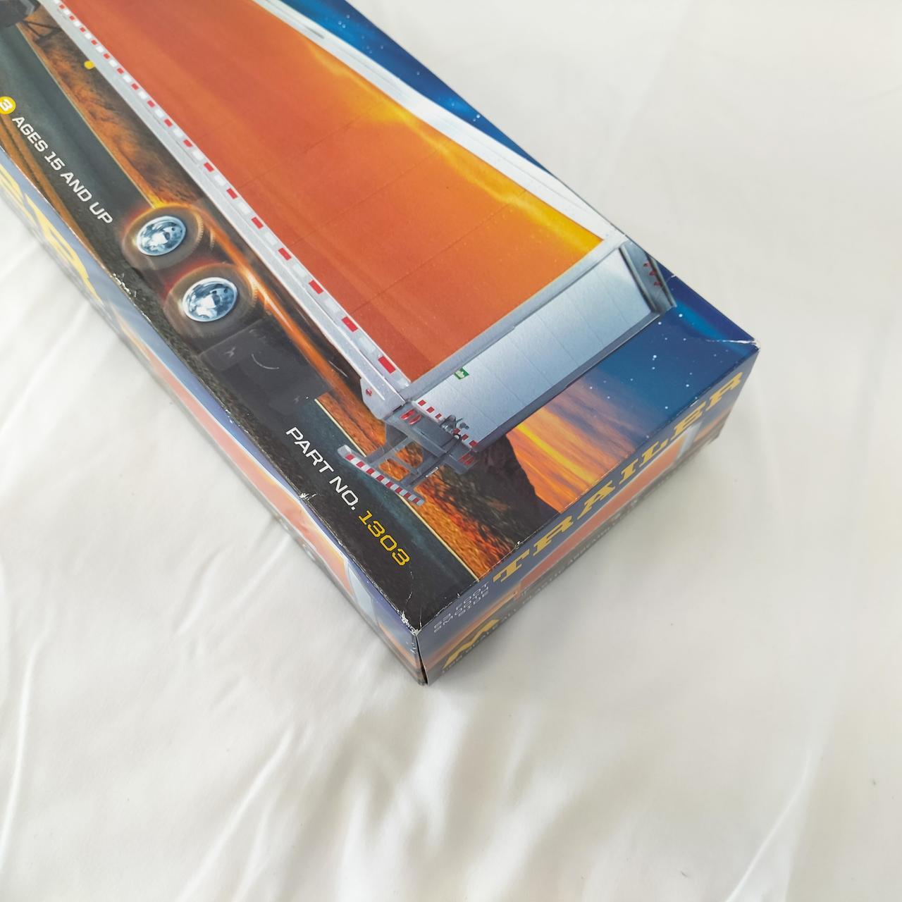 削れ、潰れ、折れ線あり