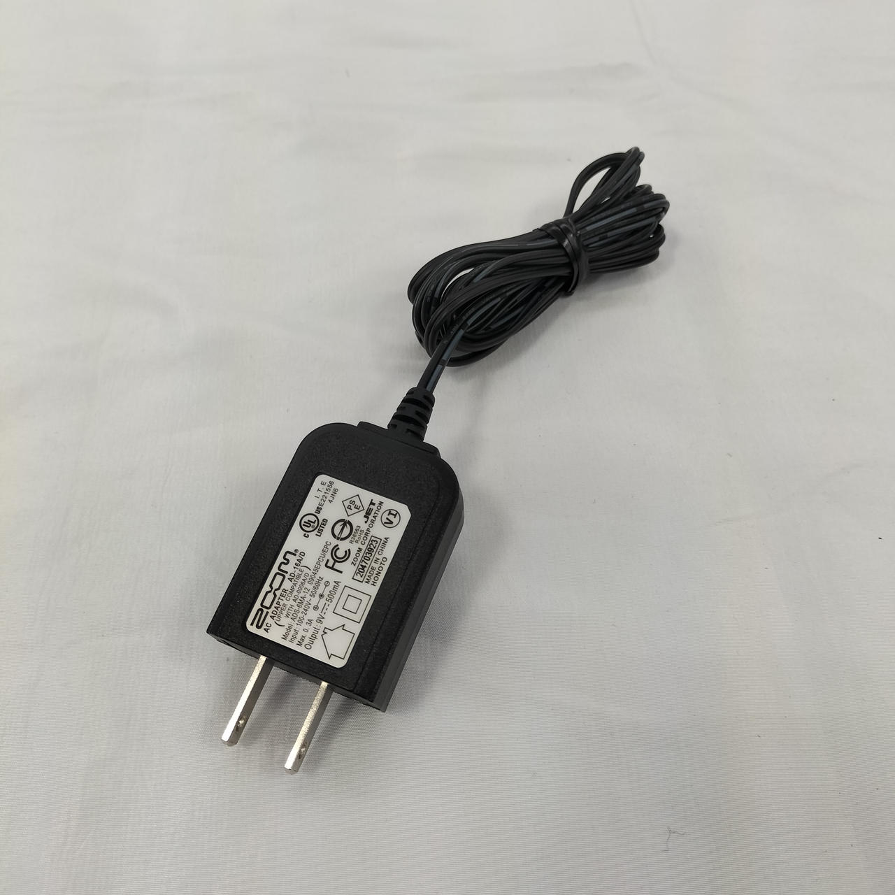 ベースマルチエフェクター ZOOM B3n アダプタ付 ZOOM