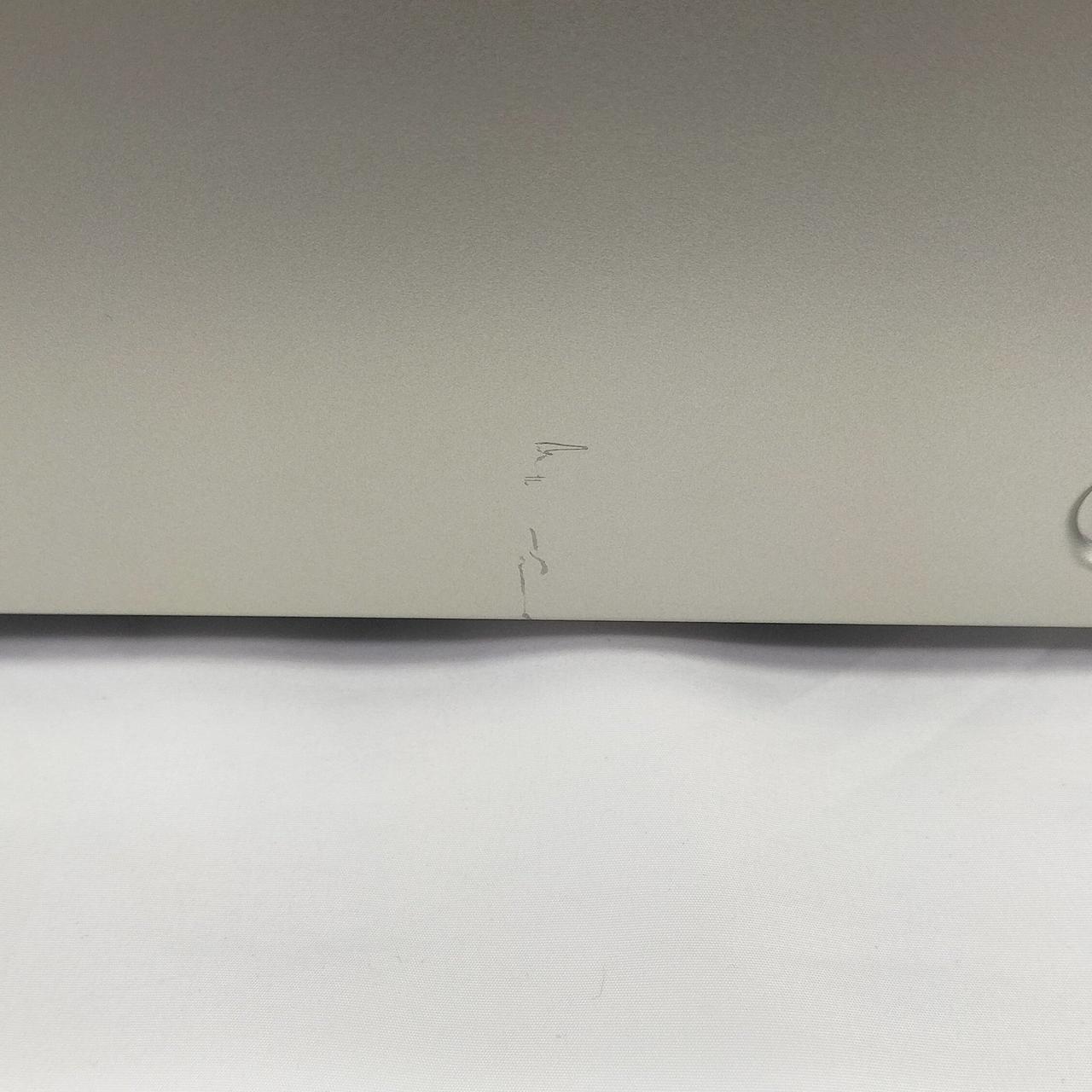 傷があります。