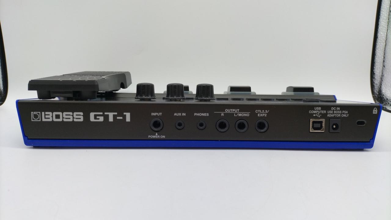 【美品】BOSS　 GT1 ギター　エフェクター BOSS GT-1 エレキギター用 マルチエフェクター GT1 ボス