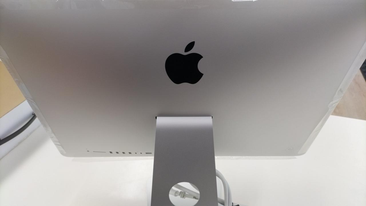 Mac (Apple) - 【M&amp;J】【外箱あり】APPLE iMac IMAC MRT32J/A ヨドバシ.com - アップル Apple iMac 21.5インチ Retina 4K