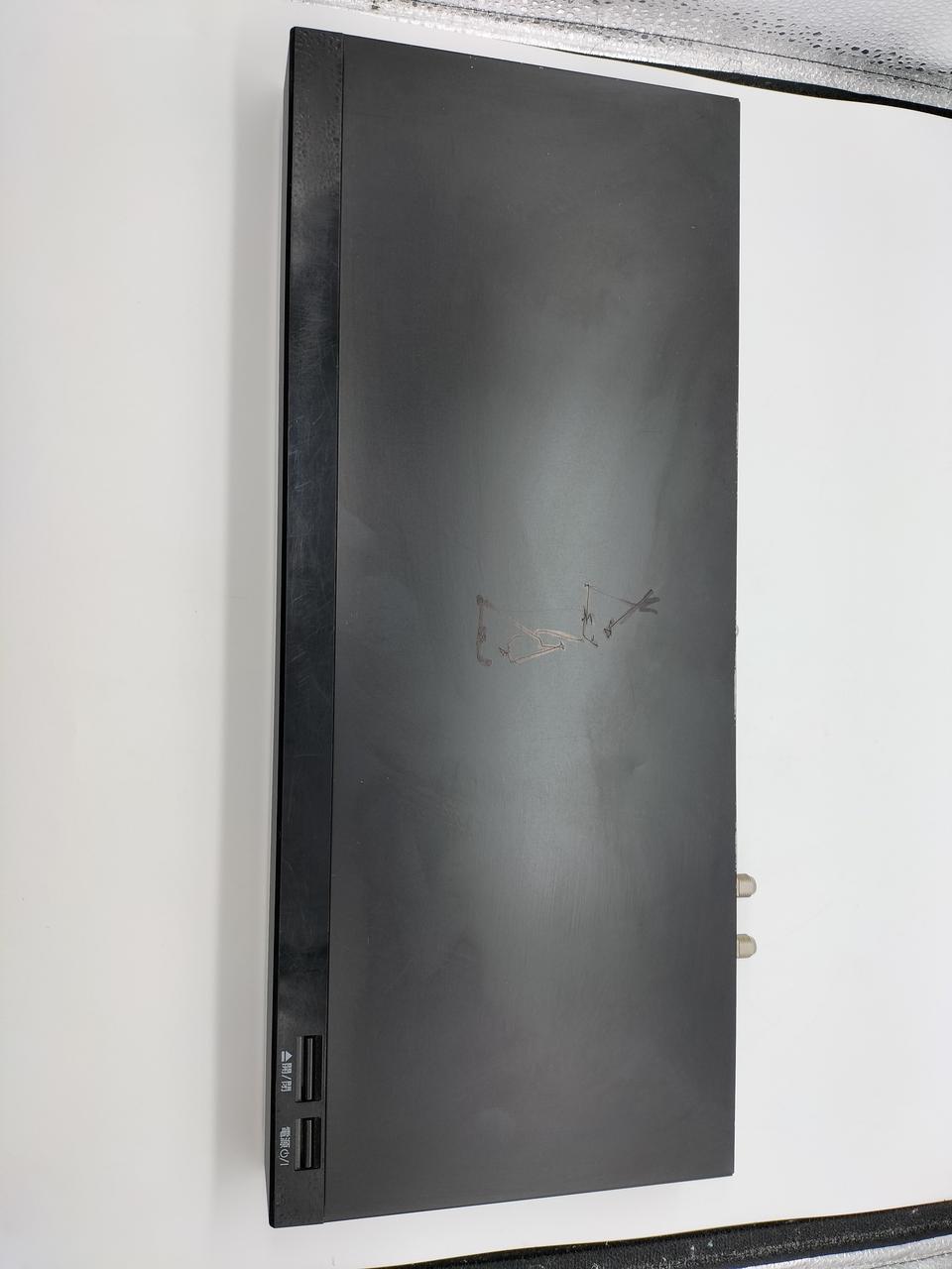 天板にマジック痕、目立つキズあり