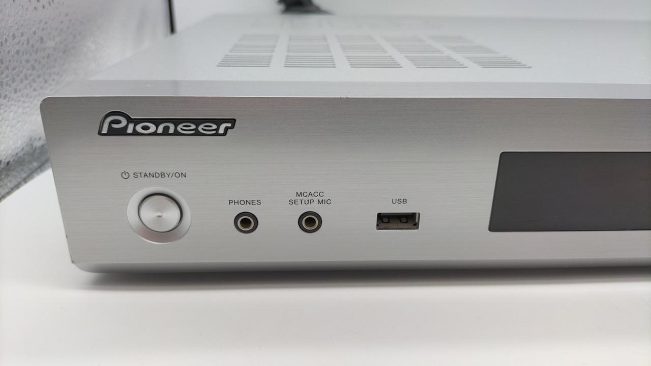 【ジャンク】Pioneer AVレシーバー vsx-s520 Pioneer VSX-S520 Compact Home Theatre 5.1 Channel A/V Receiver