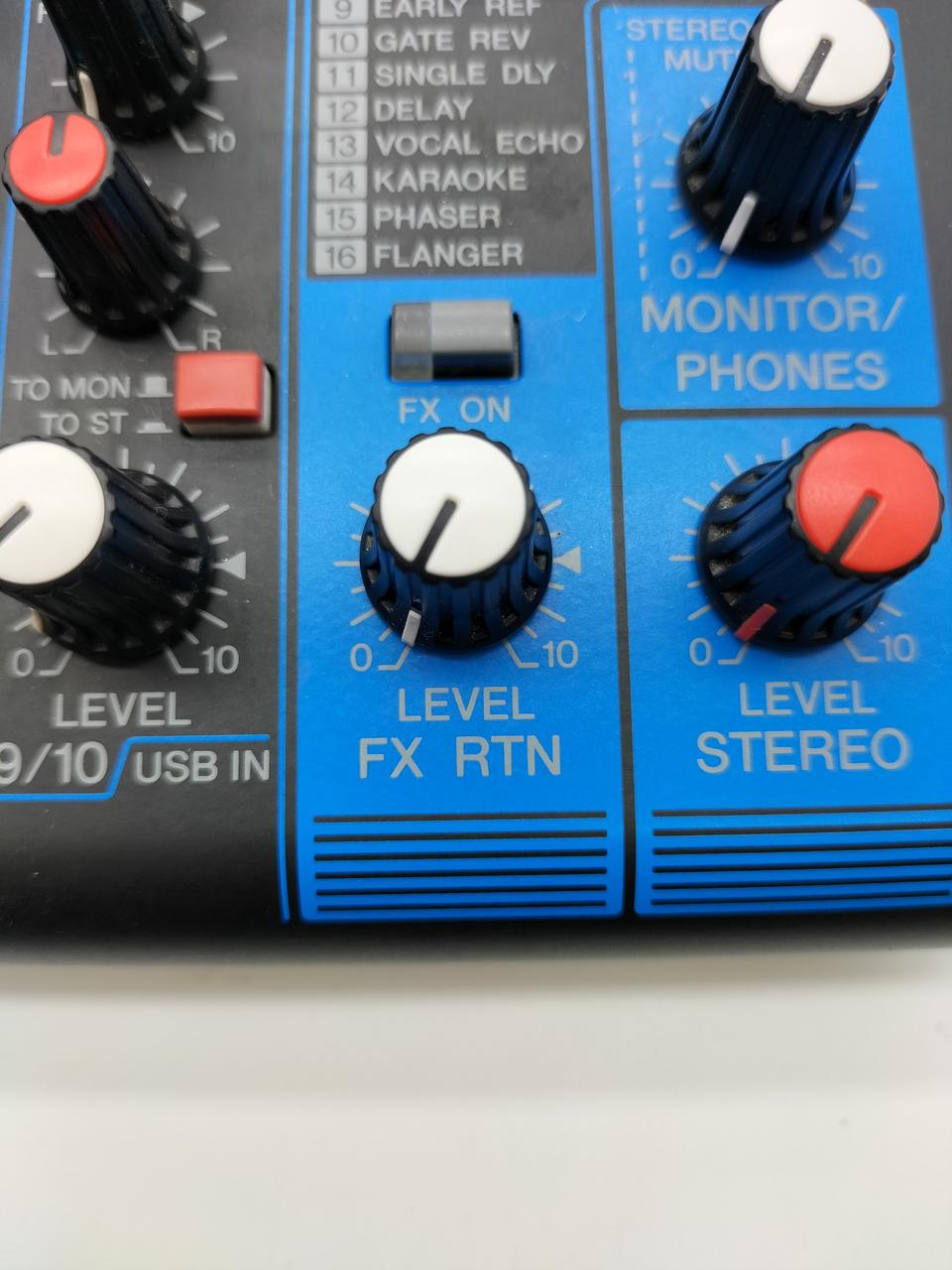 FX RTNのノブが緩い為、外れます