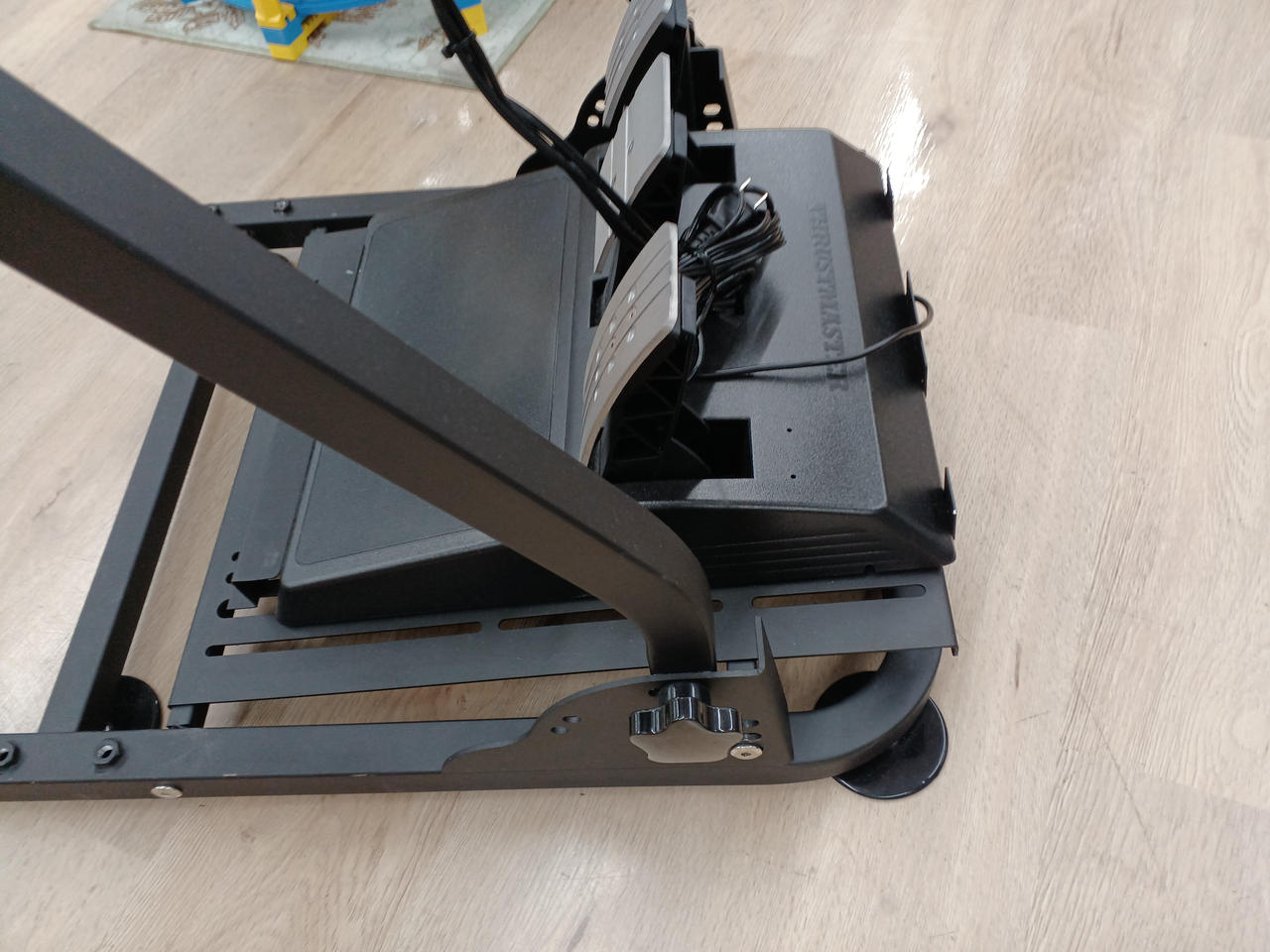 【極美品】T300RS スラストマスター Amazon.co.jp: 【国内正規品】Thrustmaster スラストマスター