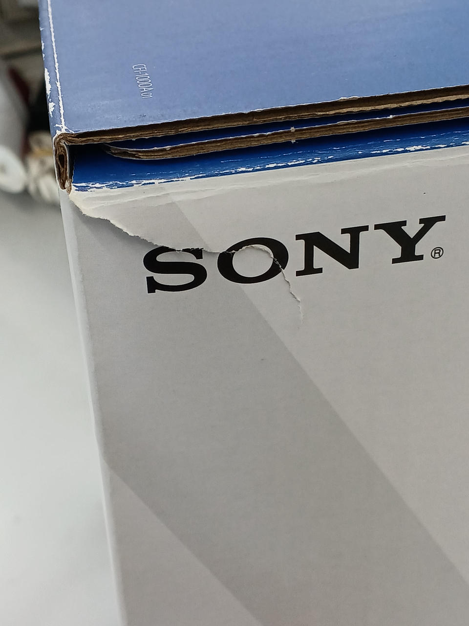 化粧箱破れあります