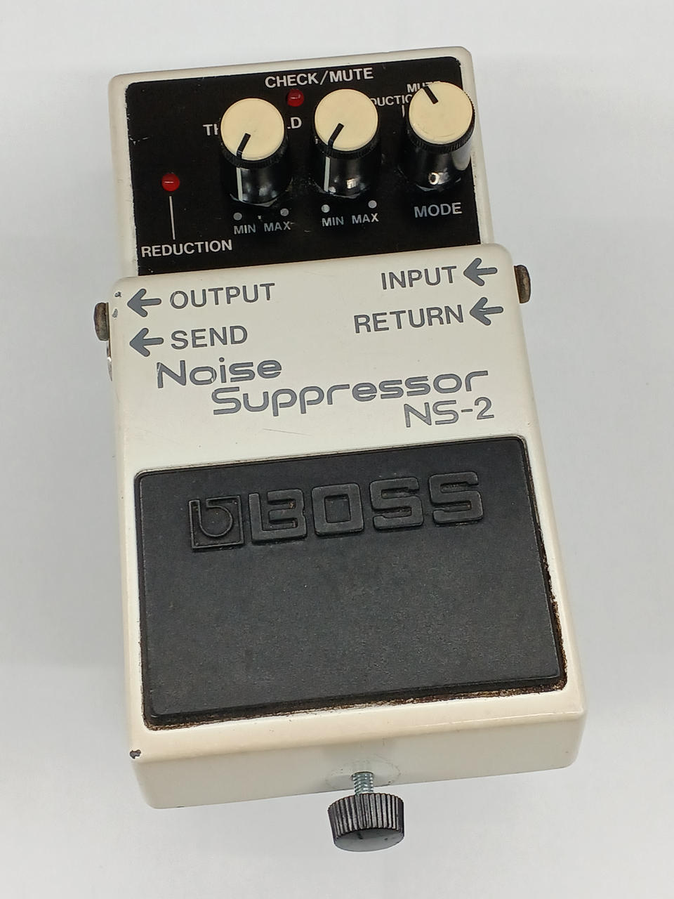 【美品】BOSS NS-2 ノイズサプレッサー BOSS NS-2 ギターエフェクター ノイズサプレッサー 定番 送料