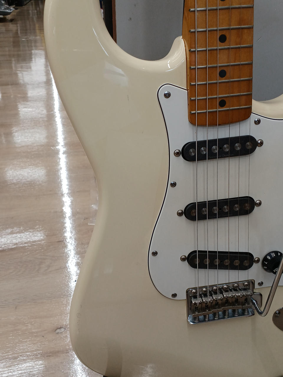 冷やかしてシール跡あり