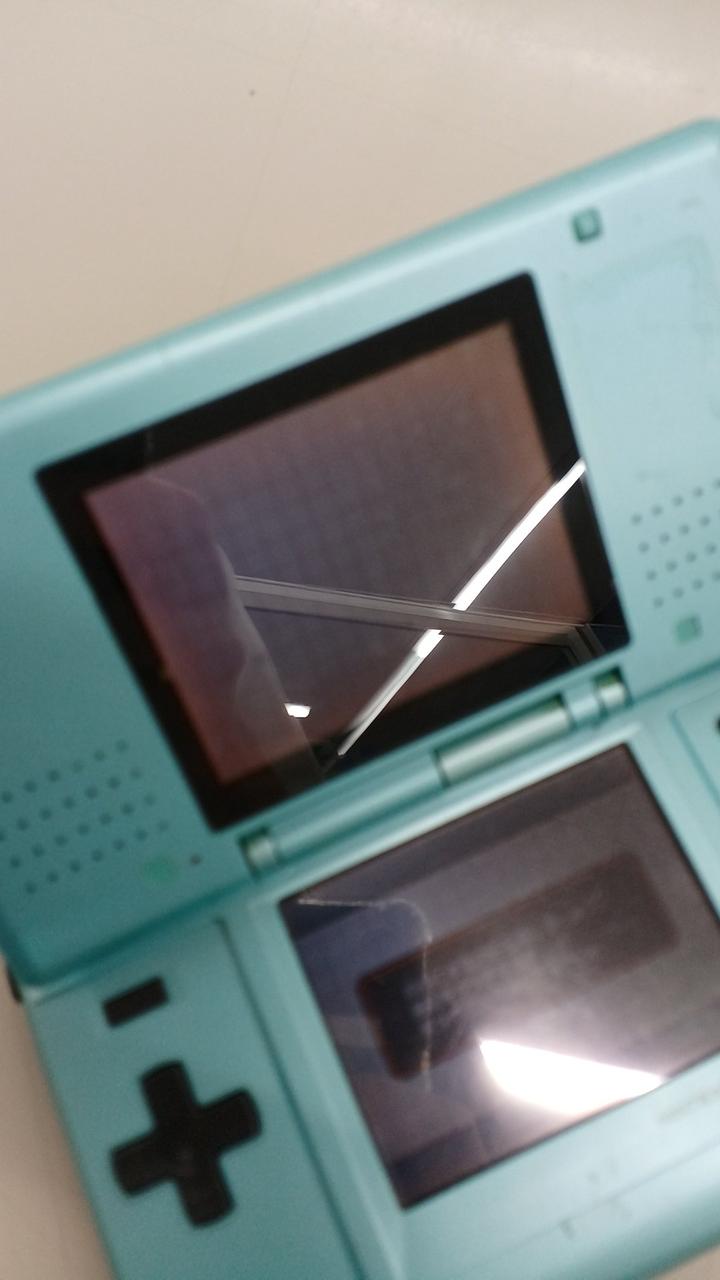 ニンテンドーDSソフト5枚と１枚 mqdefault.jpg