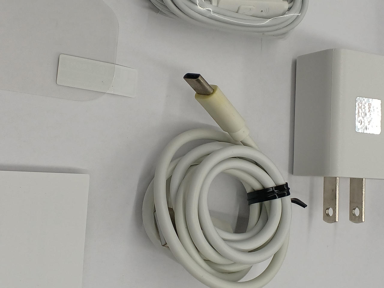 充電ケーブル日焼けあり