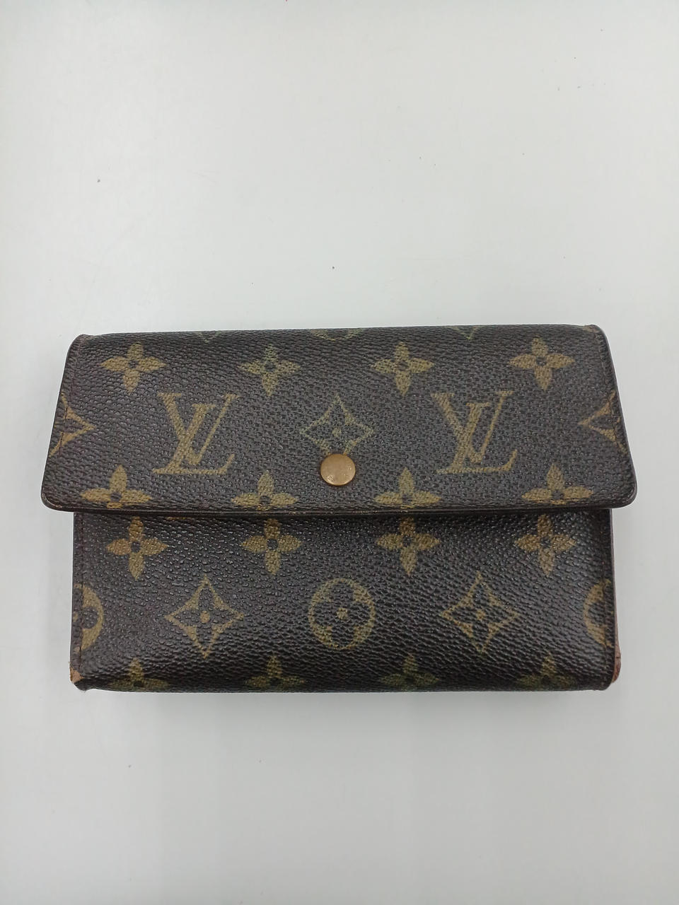 ホック閉まりません