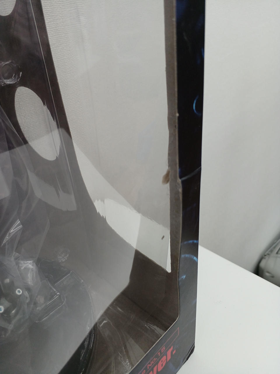 右下の部分がはずれてます。