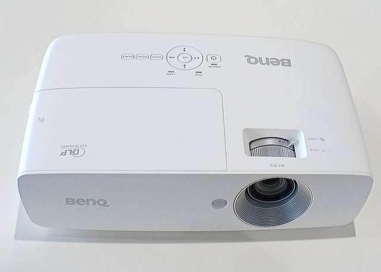 BenQ ベンキュー プロジェクター HT1070 フルHD 2000lm scarlet2021_20230529122717-00781