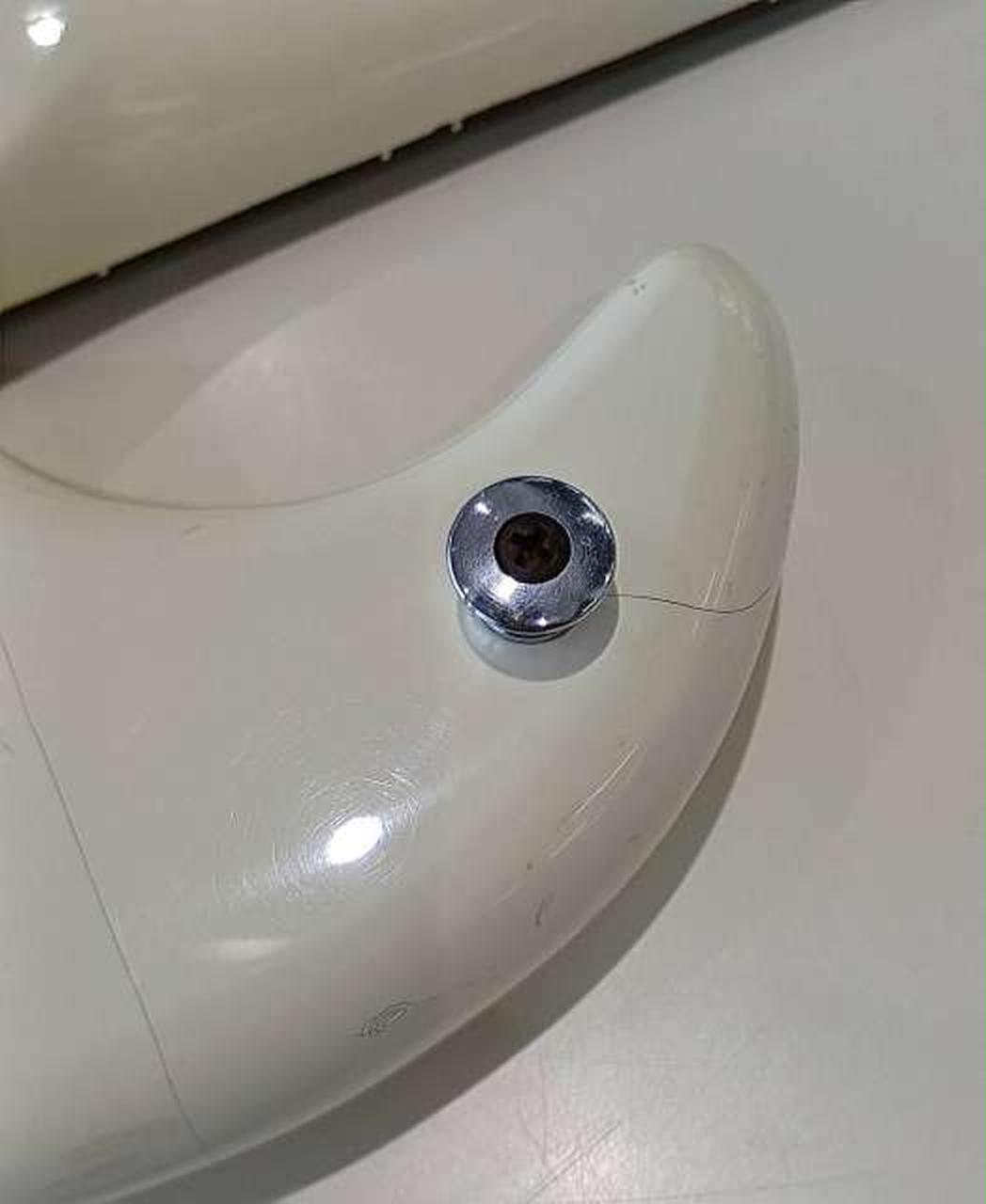 ストラップピン