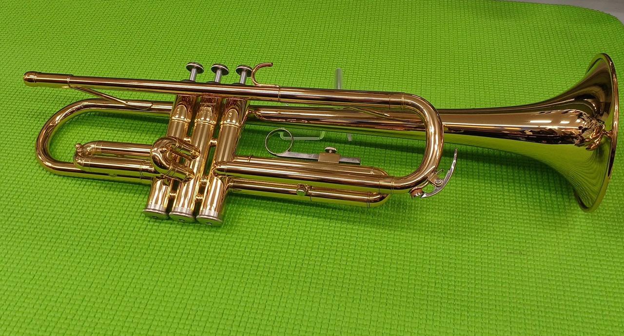 人気入門モデル】YAMAHAトランペット YTR135／マウスピース 【公式通販】