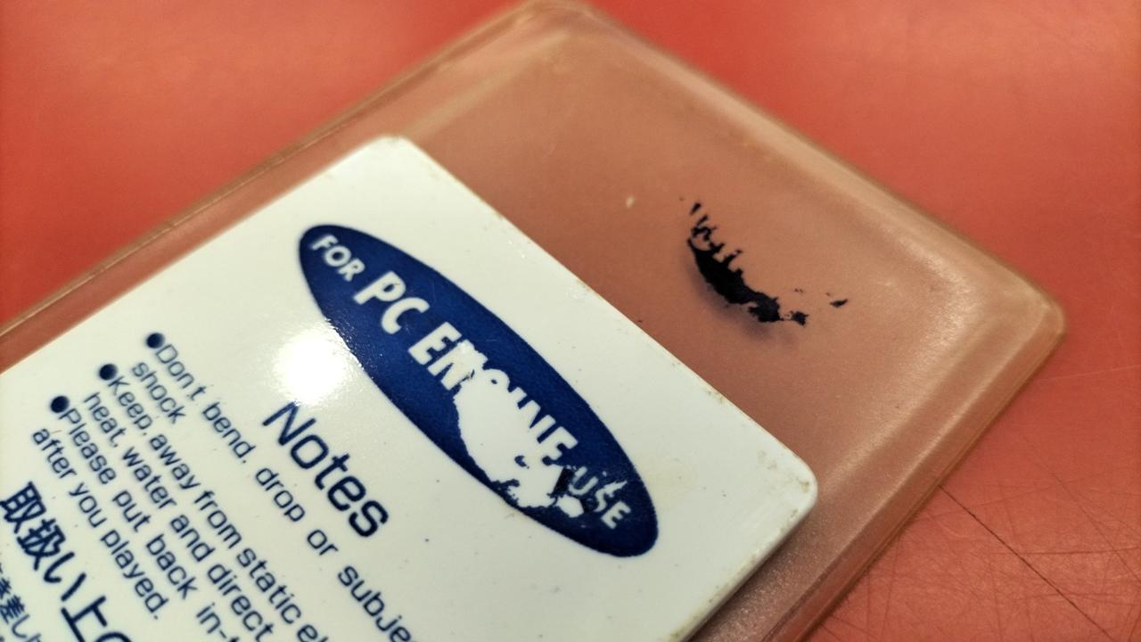 経年劣化によりくっついてしまっています