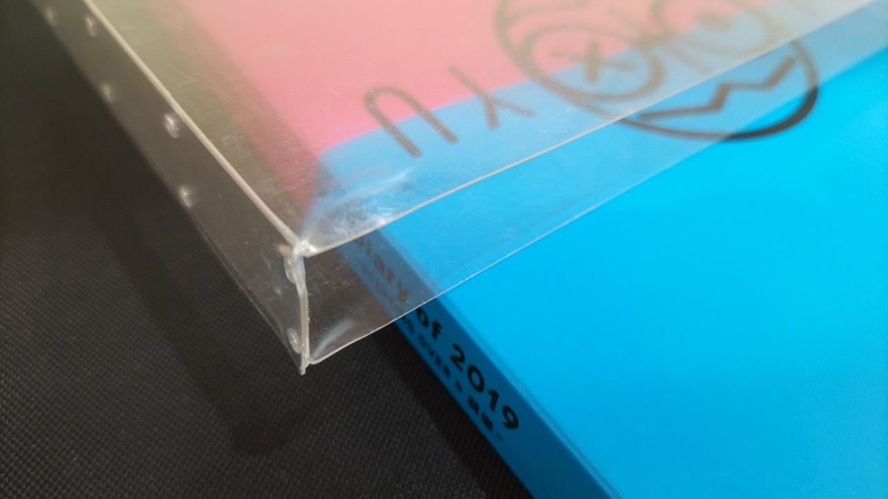 ケース凹みあり