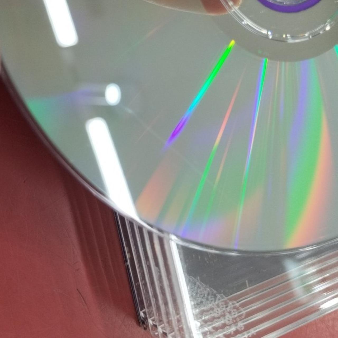 ディスク3.4に薄くキズあり