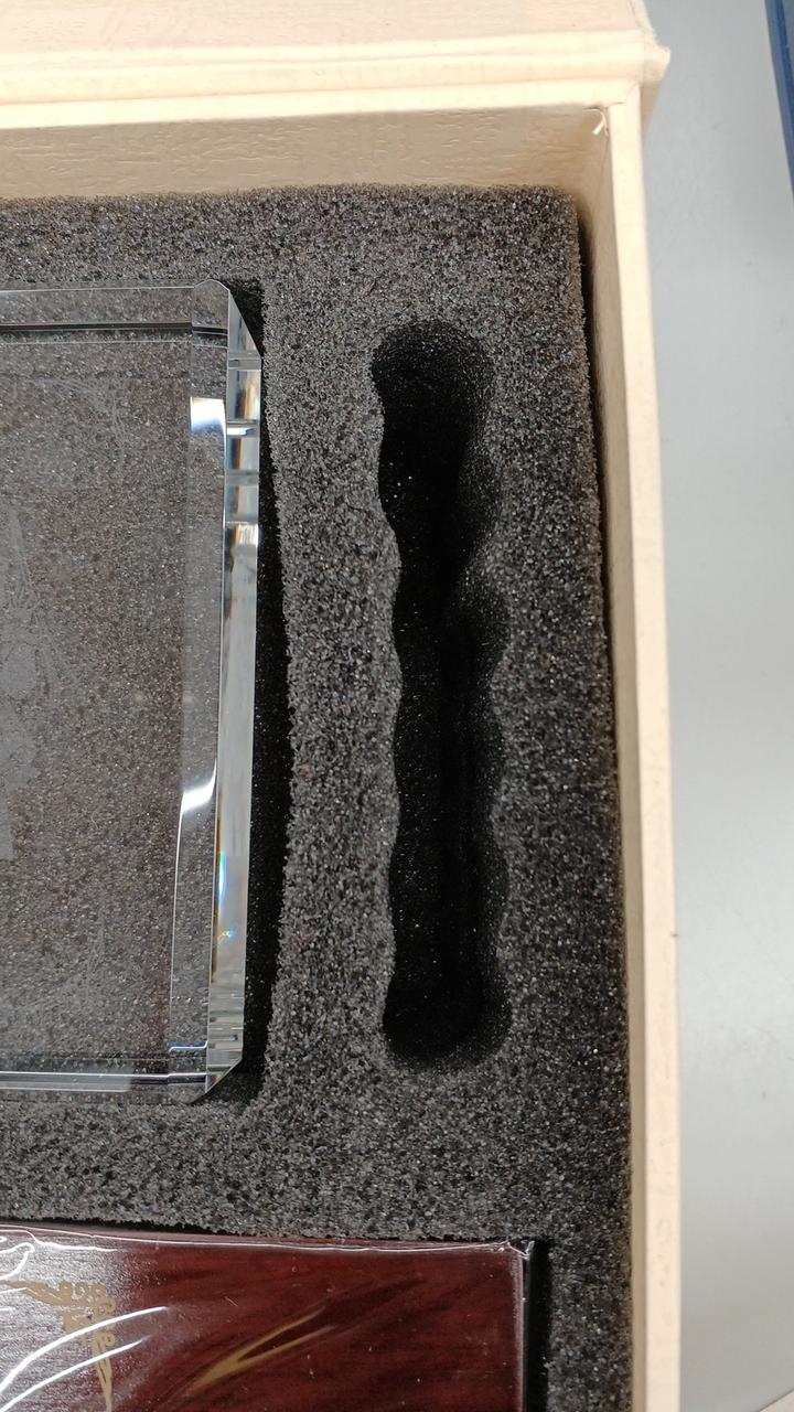 電池取り除いてあります