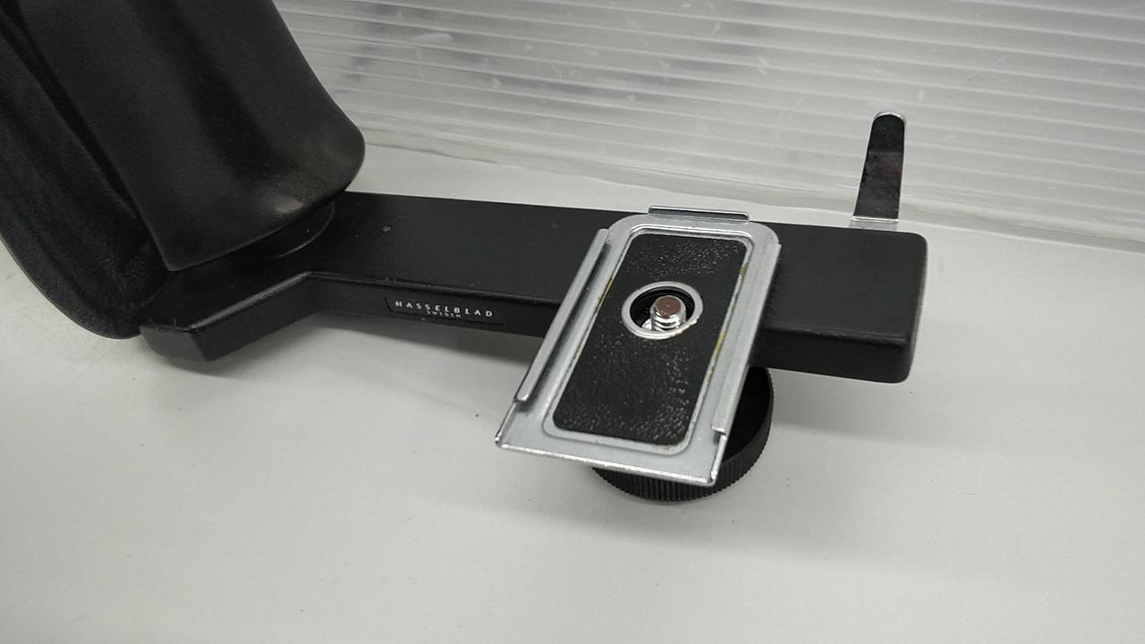 【人気のハッセル】 Hasselblad ピストルグリップ 45047 カメラ HASSELBLAD|グリップ|【ハードオフ公式通販】オフモール|2010260000025929