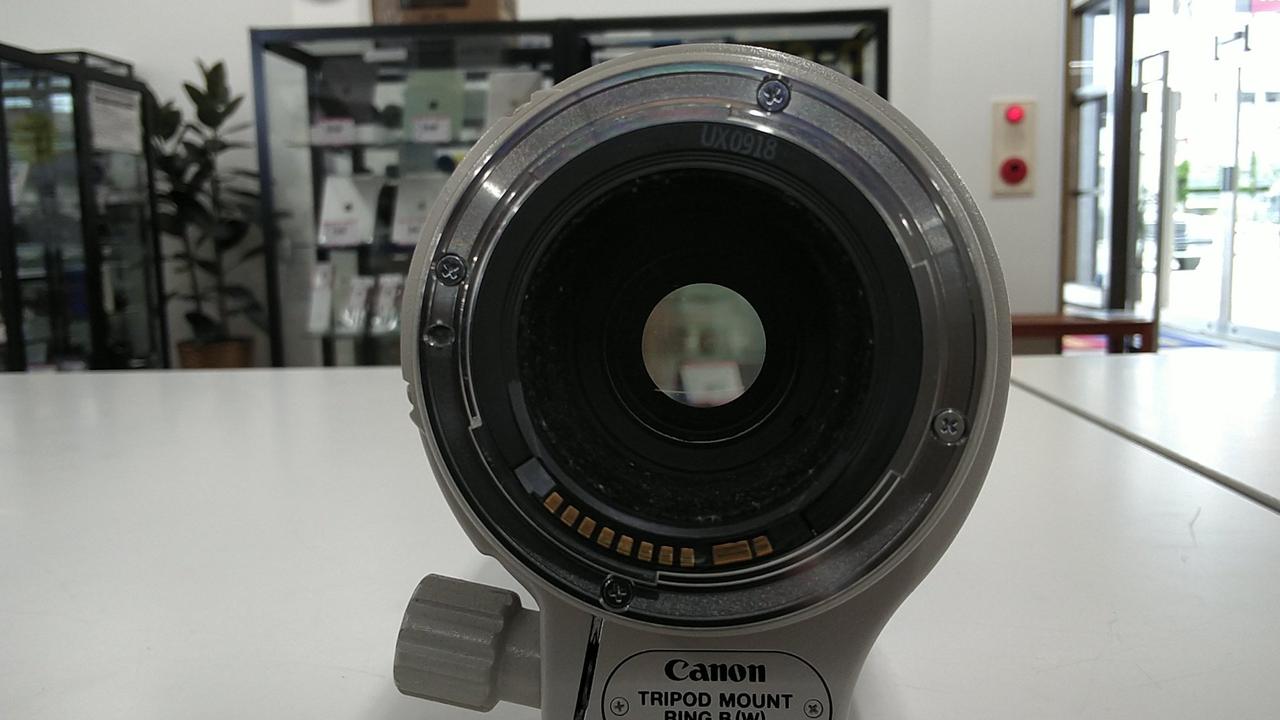 ◇ まーぽぽ ◇Canon純正 300mm 望遠レンズ!!◇ ◇超望遠&高速AF◇Canon純正 300mm 望遠レンズ!!◇ - メルカリ