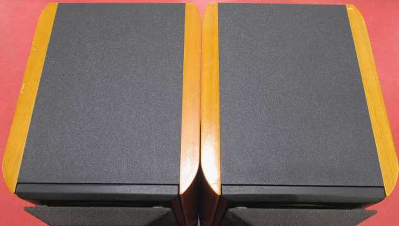 キズ、ヘコミ、はげあります。