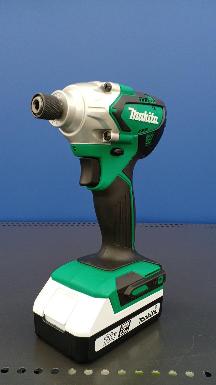 MAKITA 型番：MTD002DX1 インパクトドライバー
