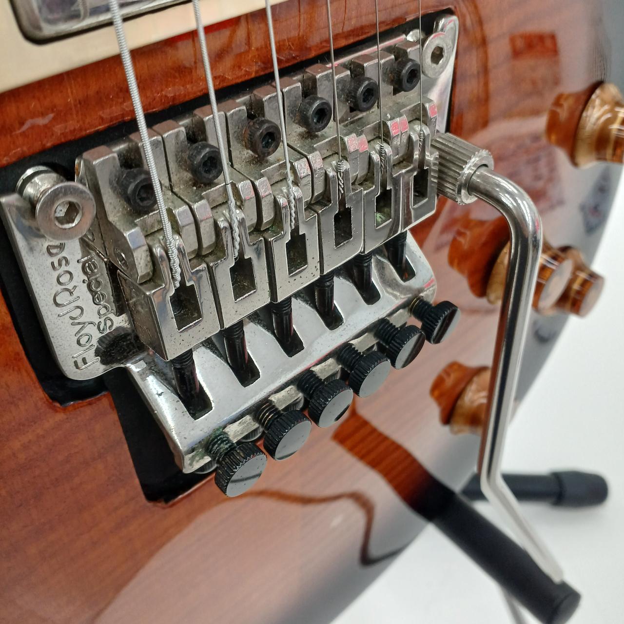 ファインチューナーネジに若干錆あり