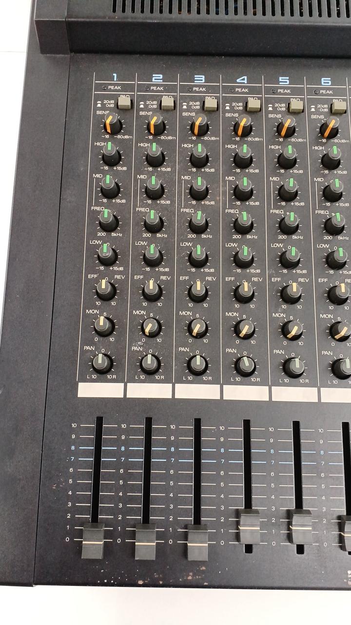 不動作品　ジャンクローランド ミキサー powered MIXER PA410 不動作品 ジャンクローランド ミキサー powered MIXER PA410