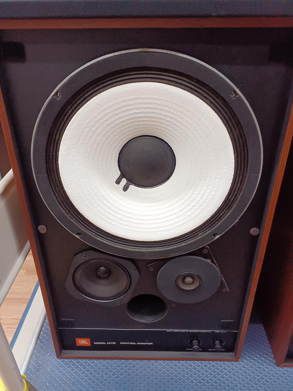 JBL 4530BK / 2205B スピーカー ペア　現状品　引取歓迎 高額買取実施中!!】JBL スピーカー 4530BK バックロードホーン
