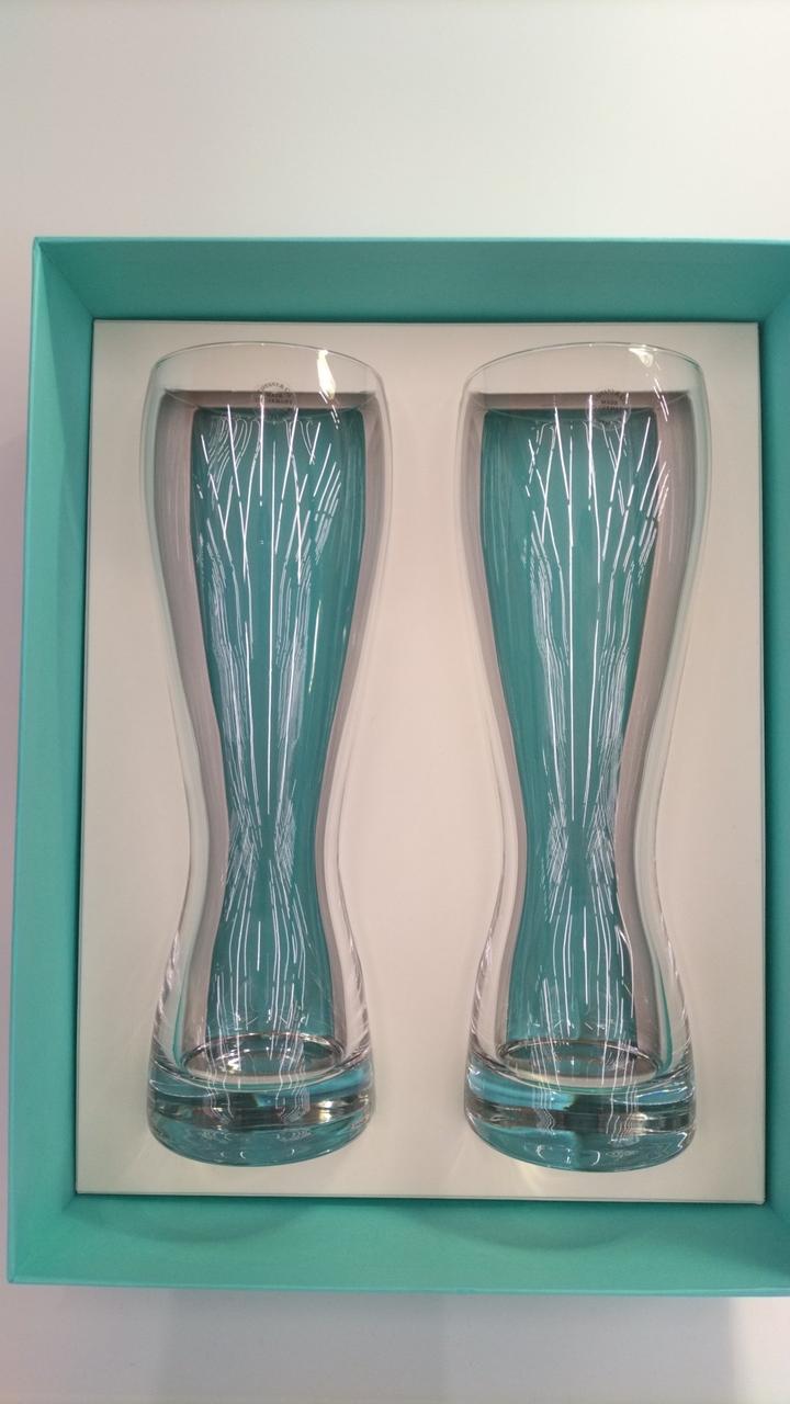 箱、リボン付き