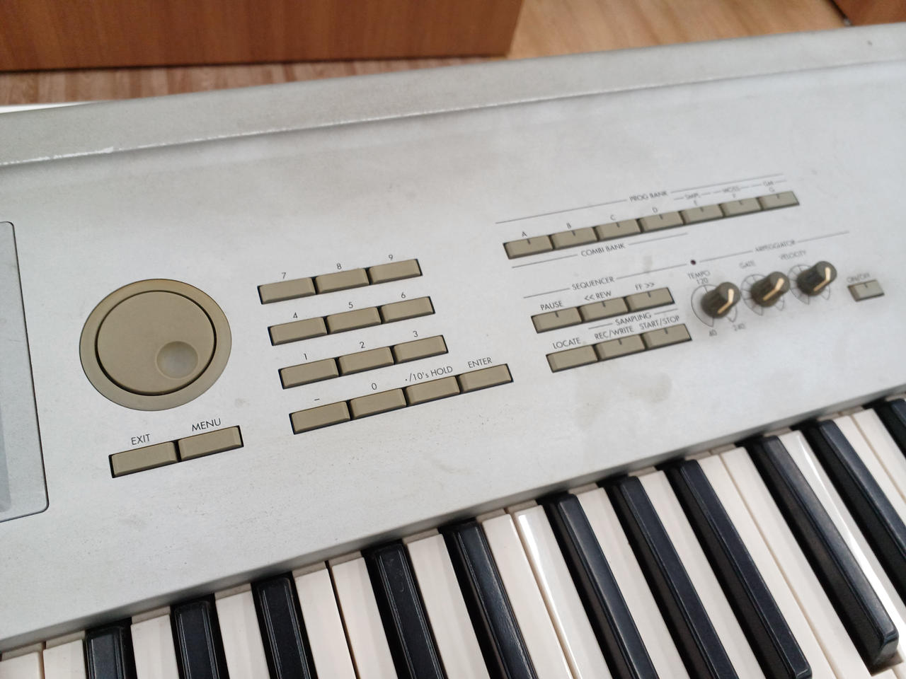 コルグ(KORG)|シンセサイザー|【ハードオフ公式通販】オフモール