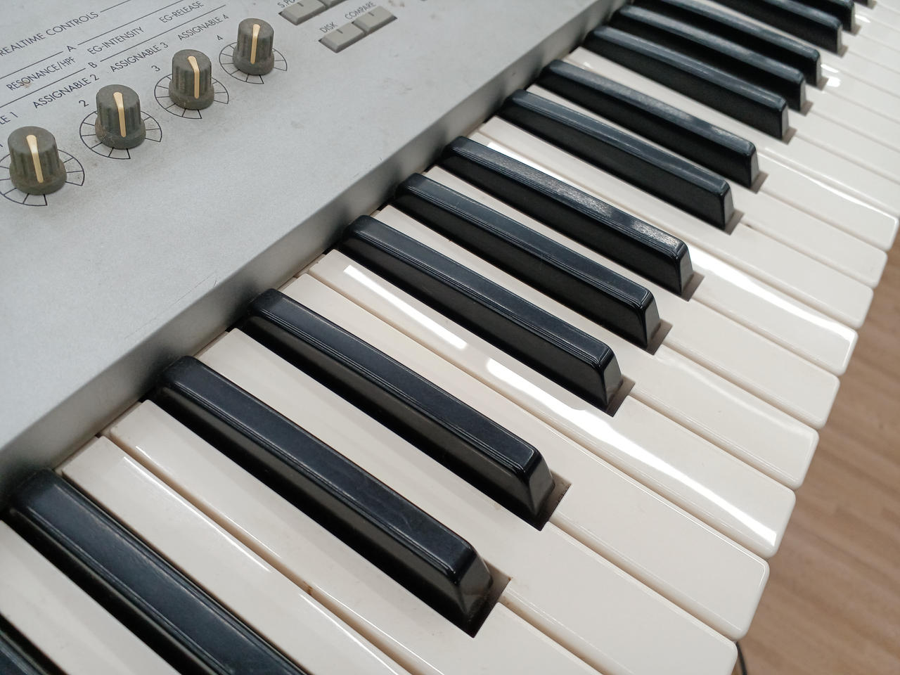 コルグ(KORG)|シンセサイザー|【ハードオフ公式通販】オフモール