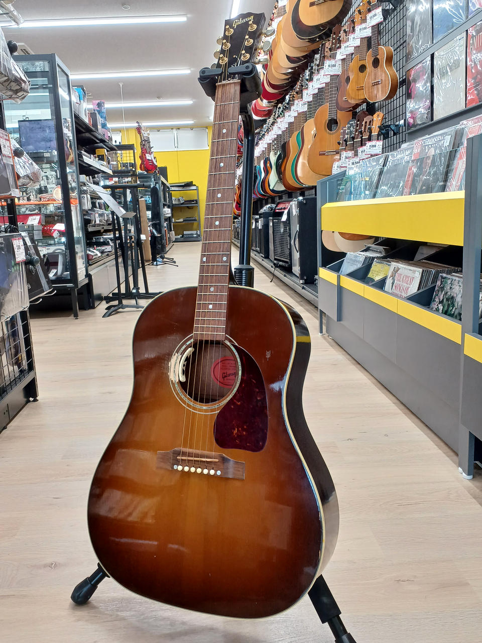 1981 美品 ギブソン J-100 XTRA 00年 山野楽器購入 エレアコ 1981 美品 ギブソン J-100 XTRA 00年 山野楽器購入 エレアコ