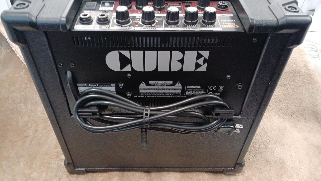 【Roland】 ローランド コンボアンプ ギターアンプ 廃盤 CUBE-20 Roland】 ローランド コンボアンプ ギターアンプ 廃盤 CUBE-20