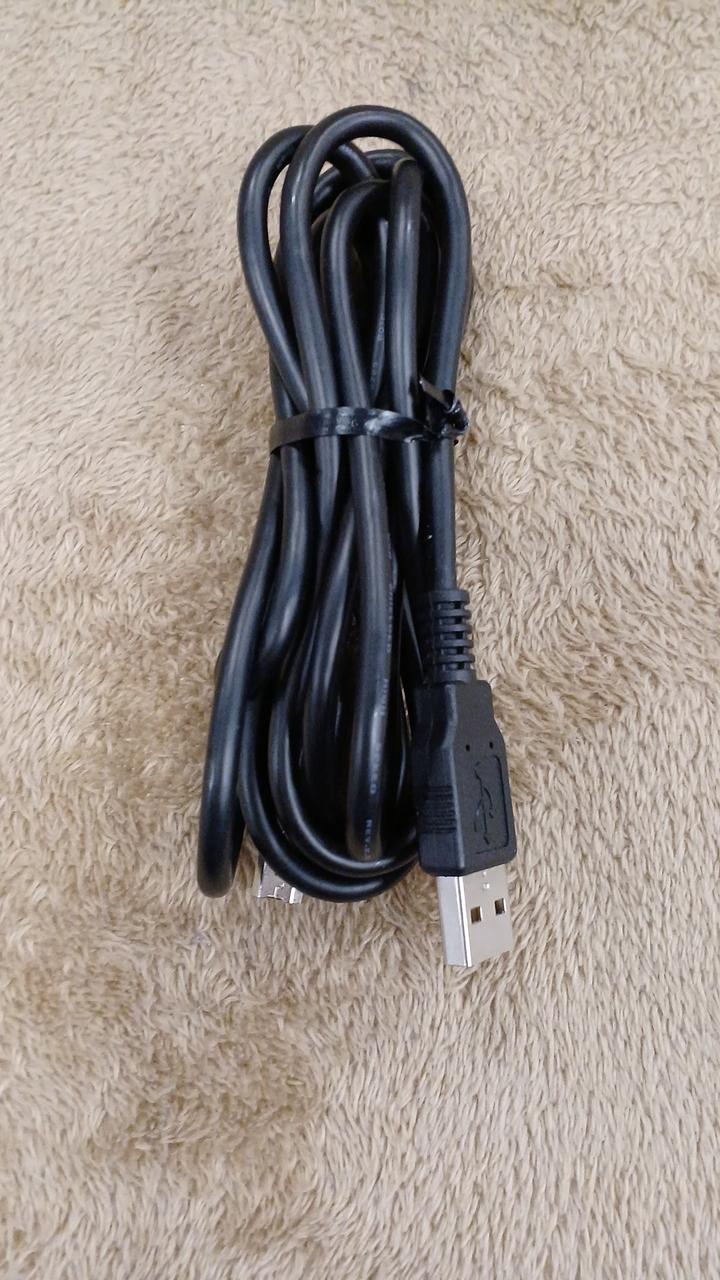 付属品はケーブルのみとなります