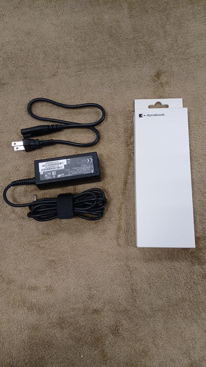 アダプター、タッチペンの替え芯付属