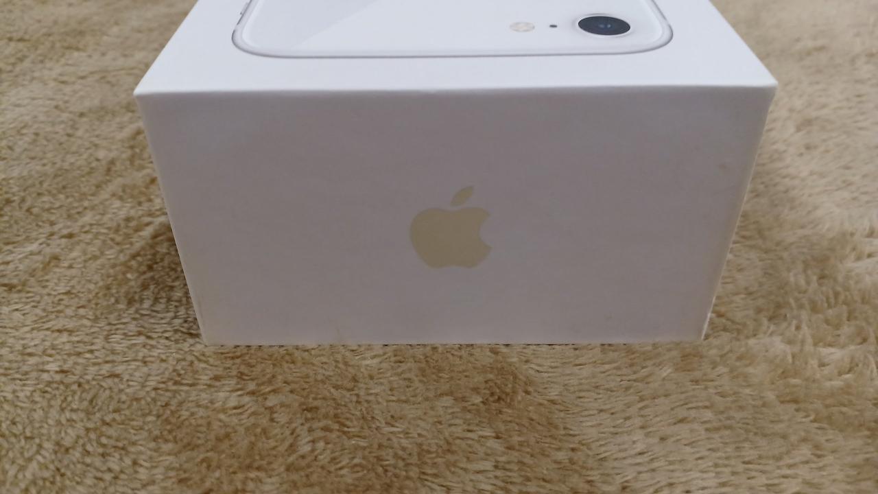 箱に黄ばみあります