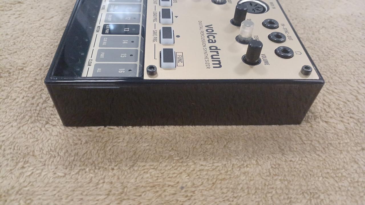 細かなキズ見られます