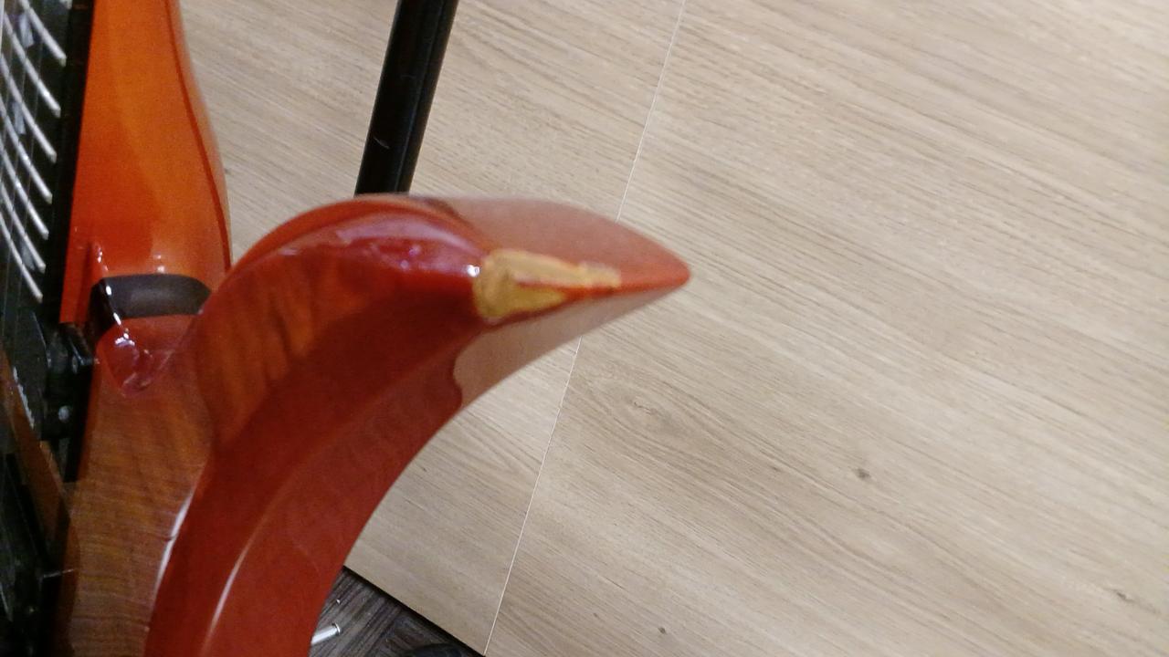 塗装欠けあります