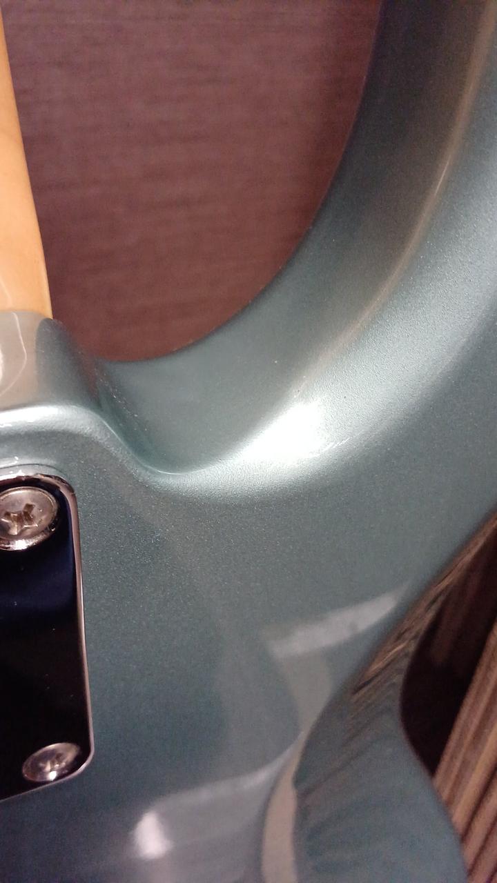 凹みキズあります