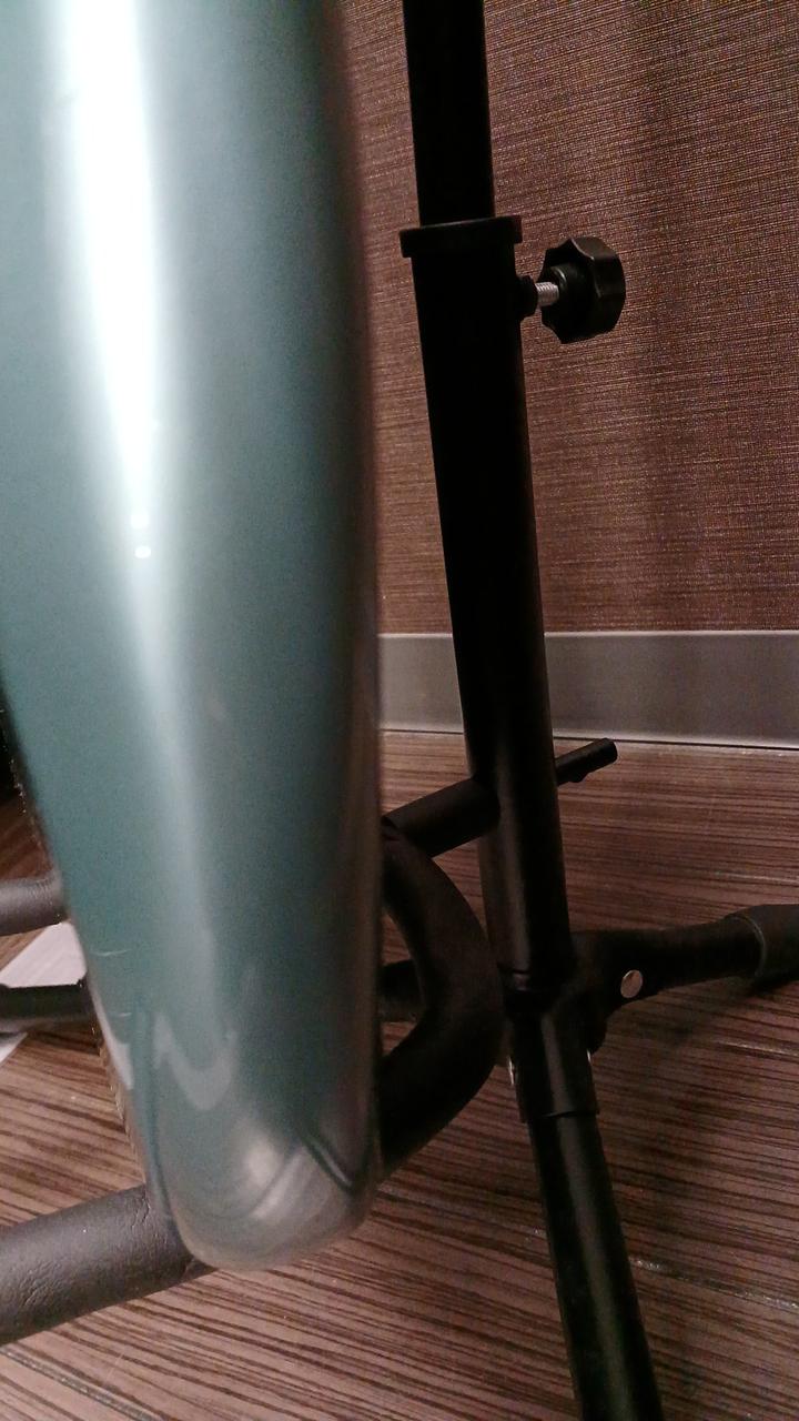 写真では映りにくいキズがあります