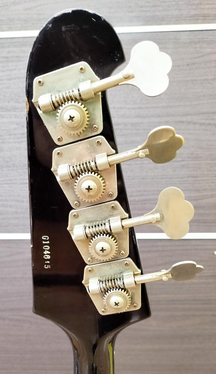 金属パーツにくすみあり