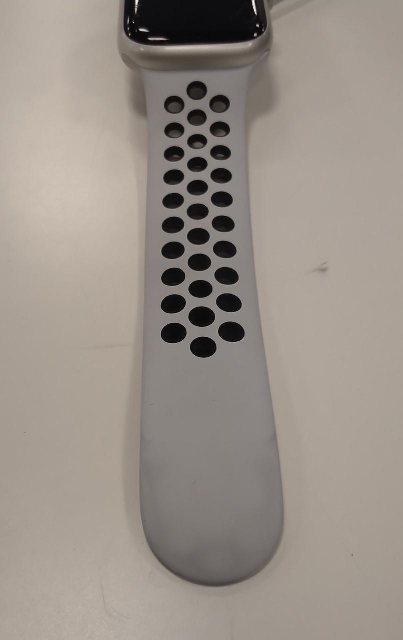 ベルトに汚れがあります。