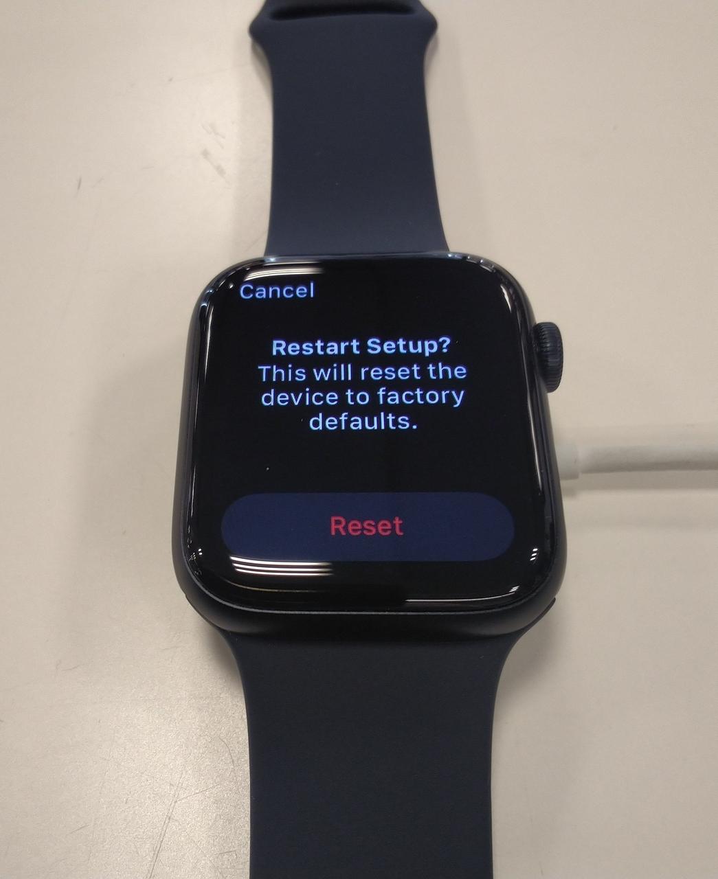 キズ、汚れは見られません。