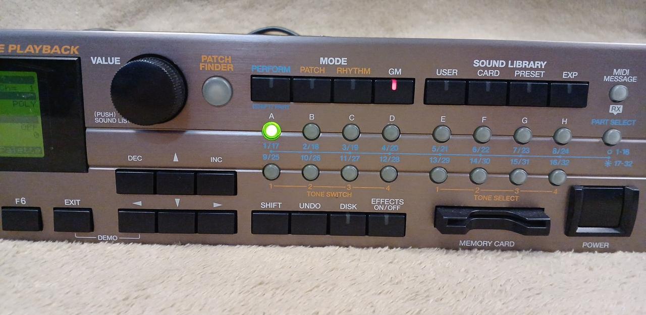 610 Roland D-550 シンセサイザー 音源 610 Roland D-550 シンセサイザー 音源 レビュー: ROLAND D-50