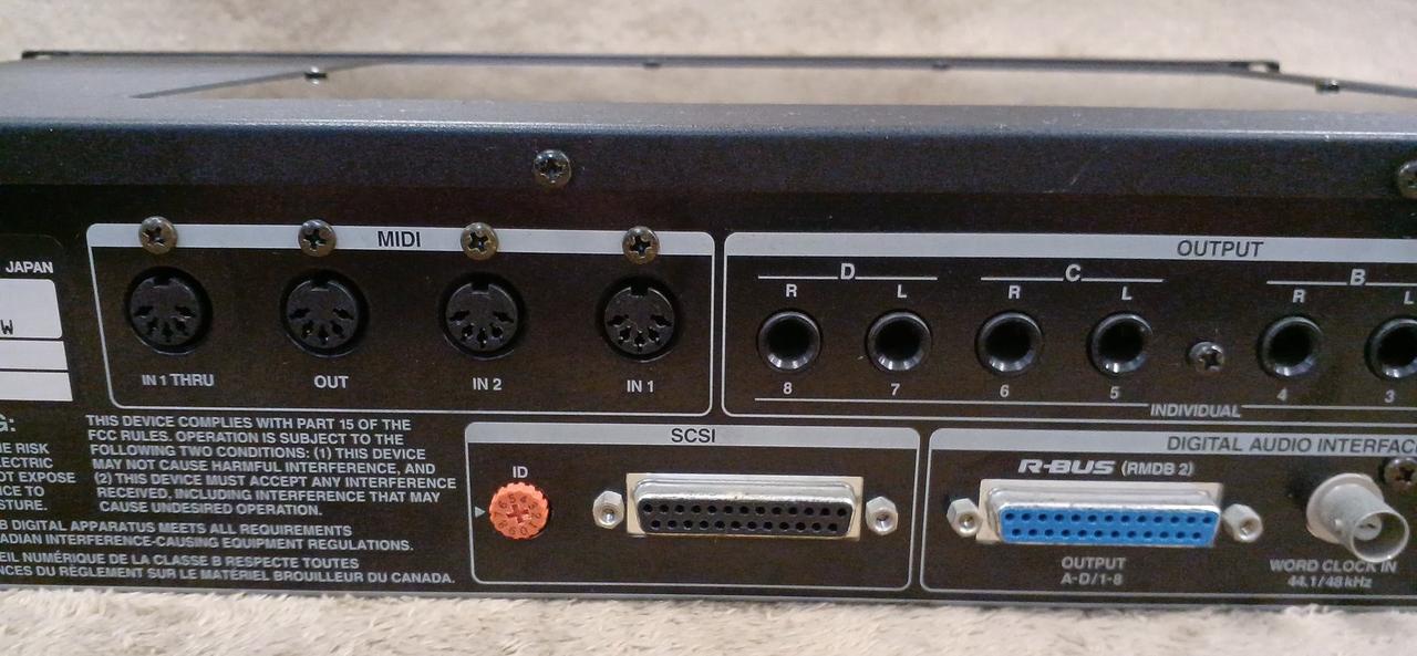 610 Roland D-550 シンセサイザー 音源 610 Roland D-550 シンセサイザー 音源 レビュー: ROLAND D-50